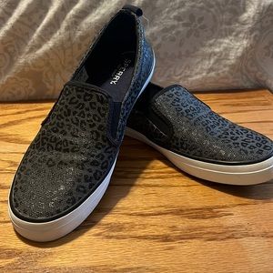 Sperry slip inside animal print